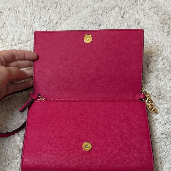 NWOT Tory Burch Fuchsia Robinson Chain Wallet - Picture 3 of 8